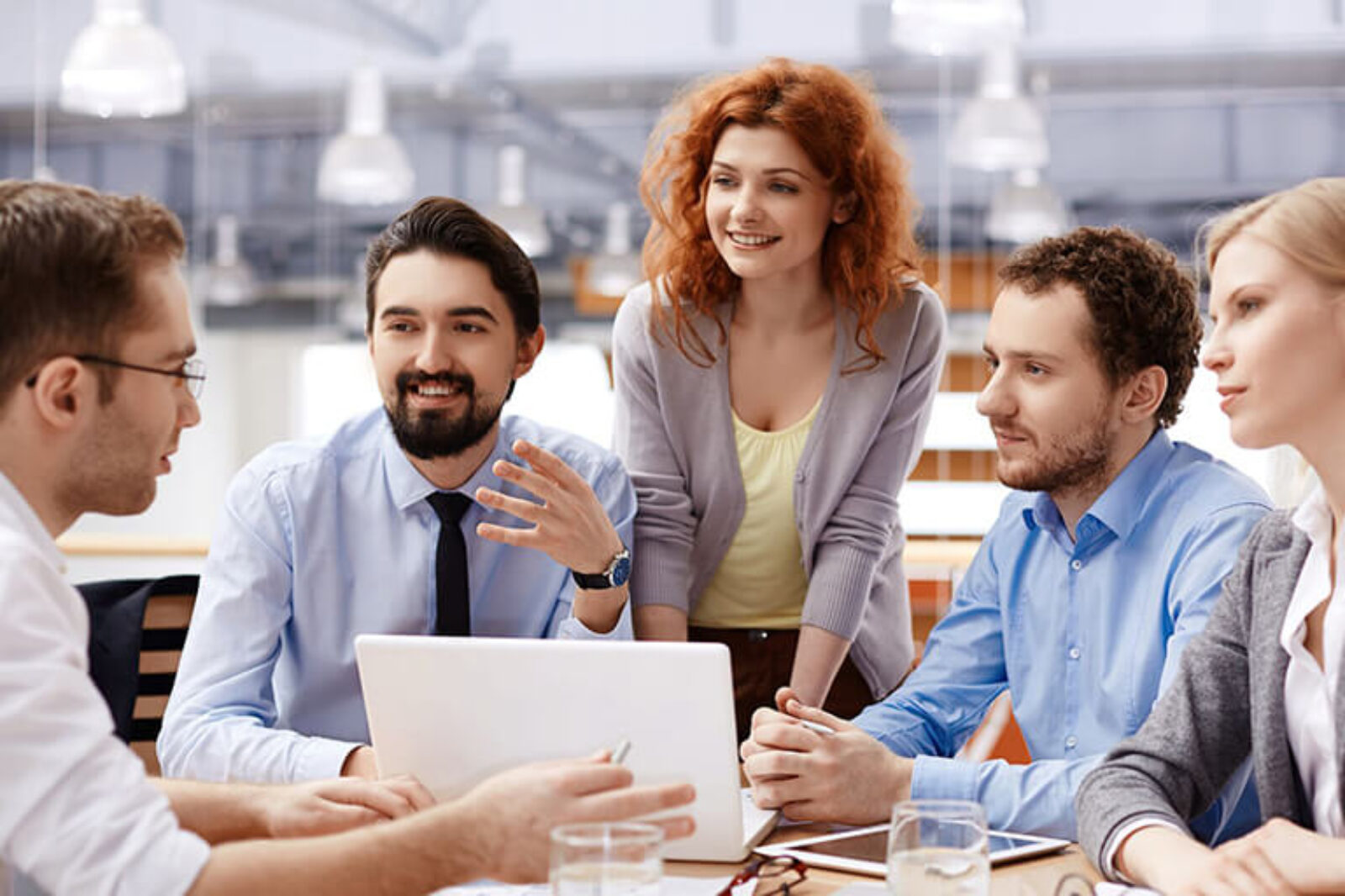 How to Navigate the Challenges of E commerce as a Small Business Owner img