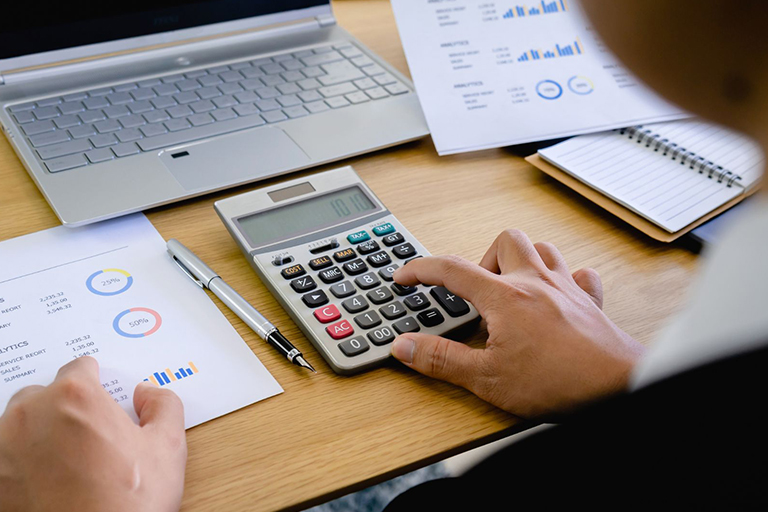 How Financial Advisory Firms Can Compete Against National Brands IMG